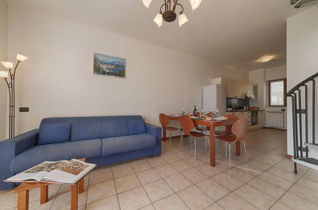 2-Bedroom Lakeview Apartment At The Lake Acquaseria Buitenkant foto